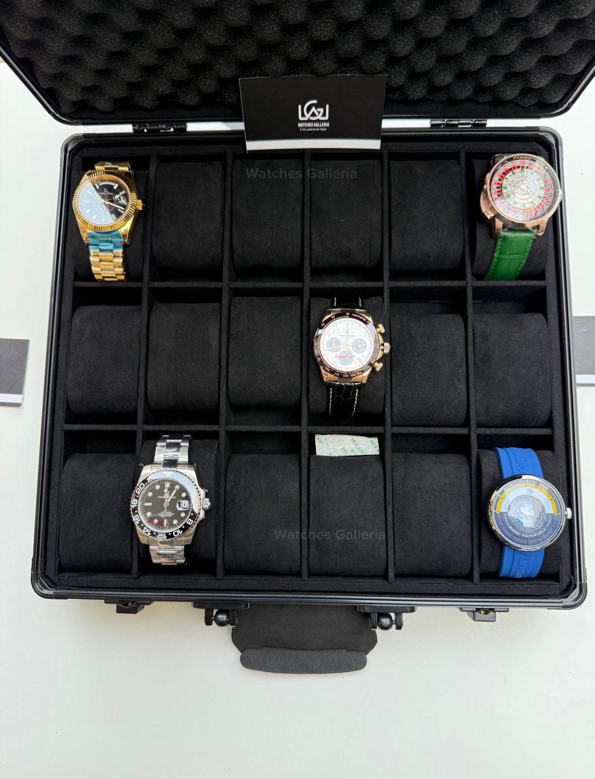 18 slot Aluminium made full black color watch box