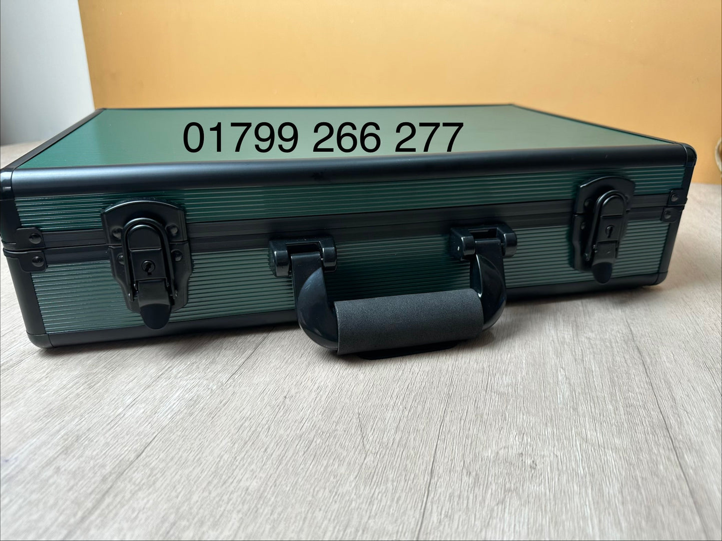32 Slots Aluminum Watch Organizer Box Dark Green High Materials