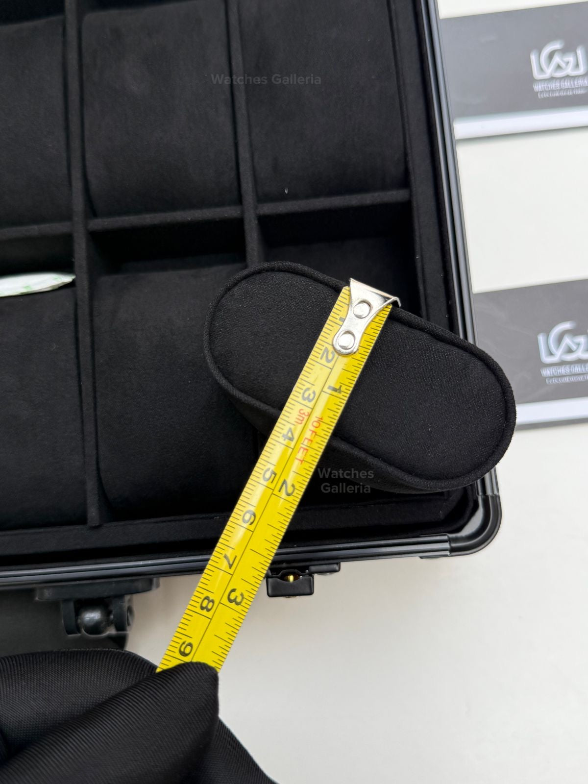 18 slot Aluminium made full black color watch box